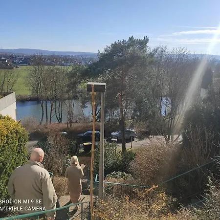 125m² Terrassenwohnung Mit Fuldablick, Sauna & Schwimmbad 아파트 *